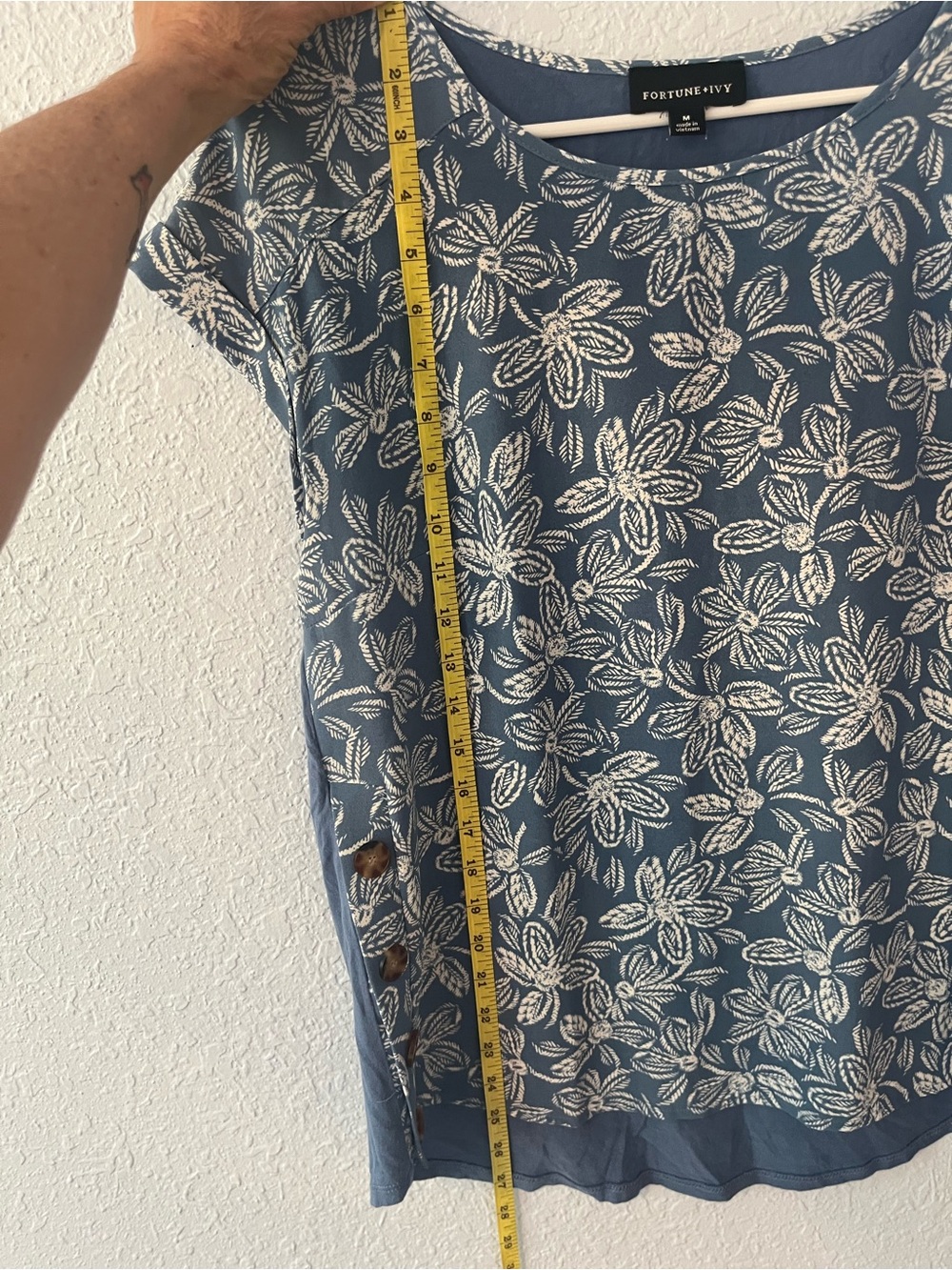 Fortune & Ivy Blue Floral Button-Trim Cap Sleeve Blouse - Picture 5 of 5